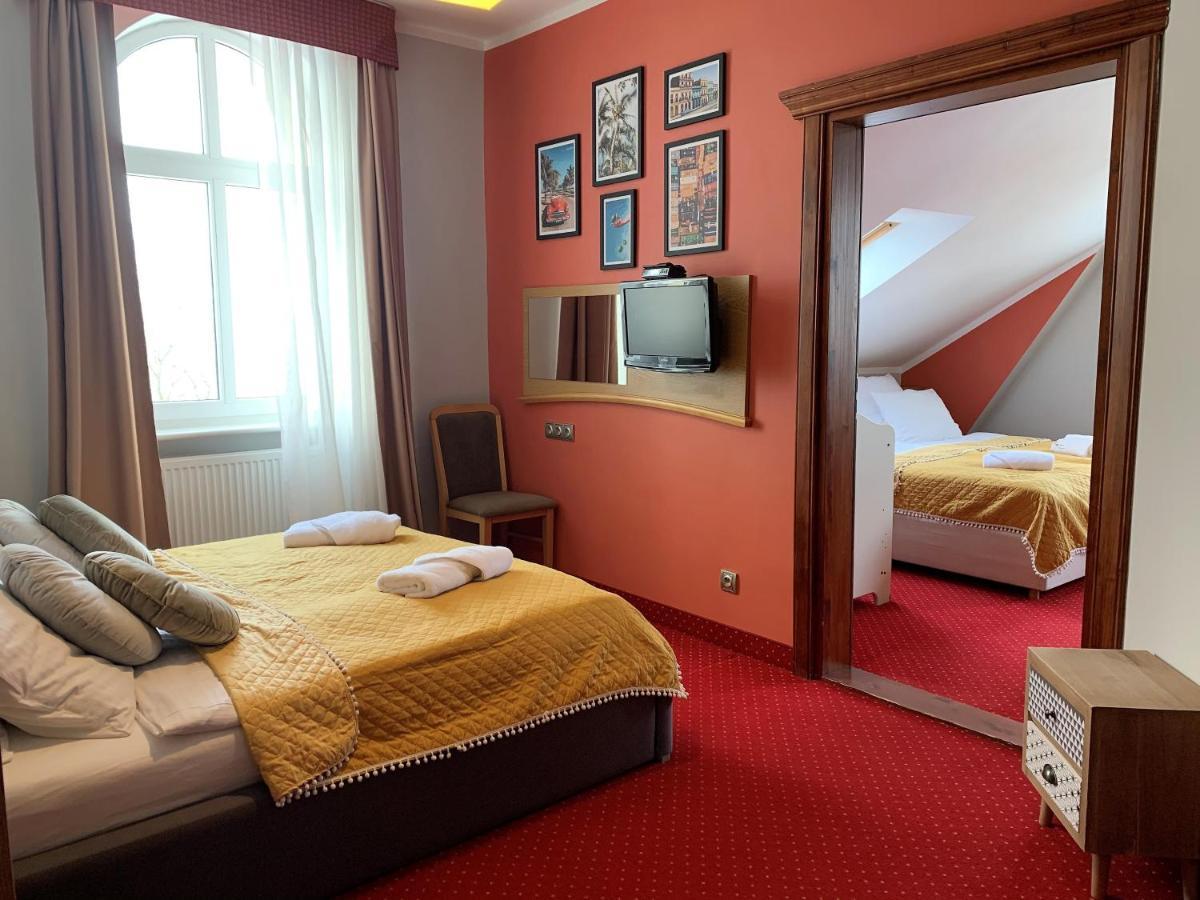 Dw California Bed & Breakfast เรวัล ภายนอก รูปภาพ